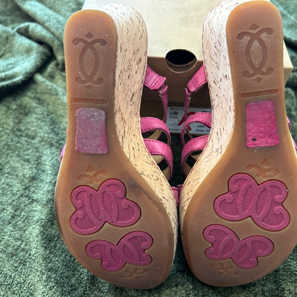 Born Raspberry sandals - Picture 3 of 5